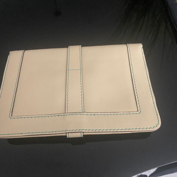 Gently Worn VERY NICE Marc Jacobs Mini Leather Clutch - Picture 2 of 2